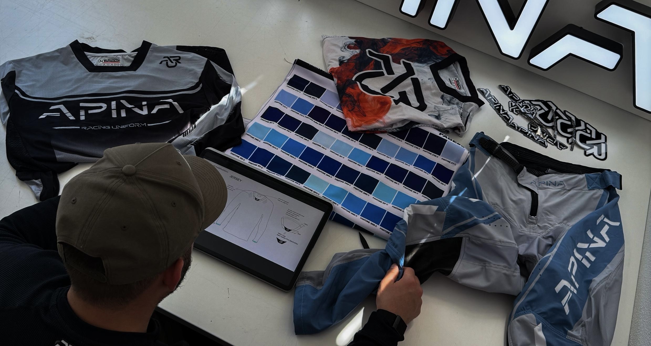 Apina Racing Uniform team