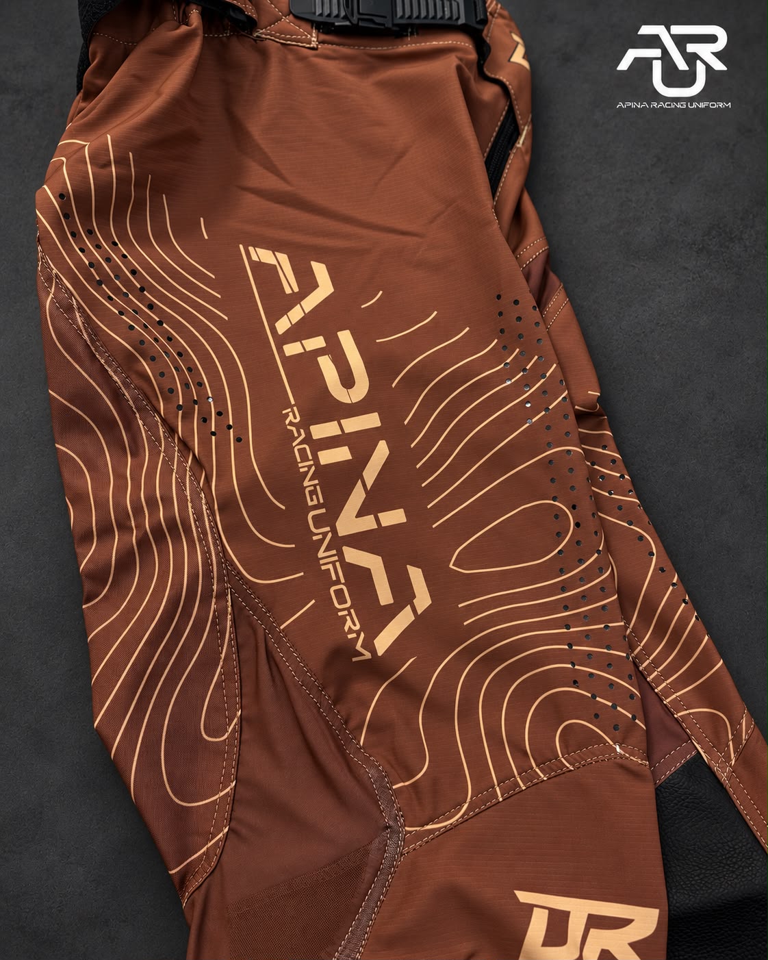 APINA x DeRooy Limited Edition - Pants detail
