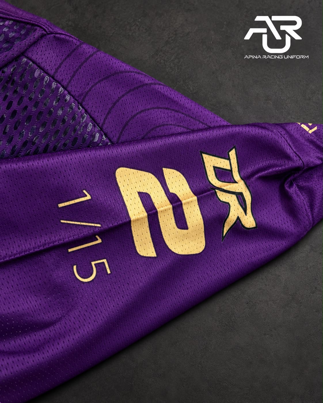 APINA x DeRooy Limited Edition - Sleeve detail